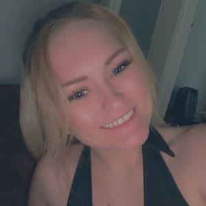 Meet your Posher, Deelaina